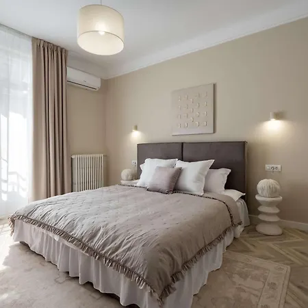 Refined 3br - Balcony With Boulevard Views Near Cismigiu Apartman *