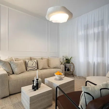 Refined 3br - Balcony With Boulevard Views Near Cismigiu Bukarest