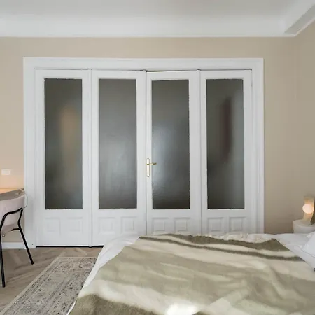 Refined 3br - Balcony With Boulevard Views Near Cismigiu * Bukarest