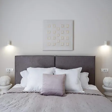 Refined 3br - Balcony With Boulevard Views Near Cismigiu Apartman