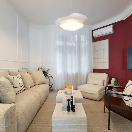 Refined 3br - Balcony With Boulevard Views Near Cismigiu Apartamento