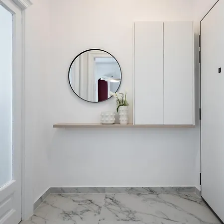 Refined 3br - Balcony With Boulevard Views Near Cismigiu