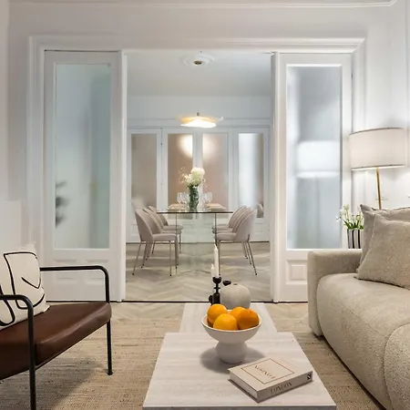 Apartment Refined 3br - Balcony With Boulevard Views Near Cismigiu *