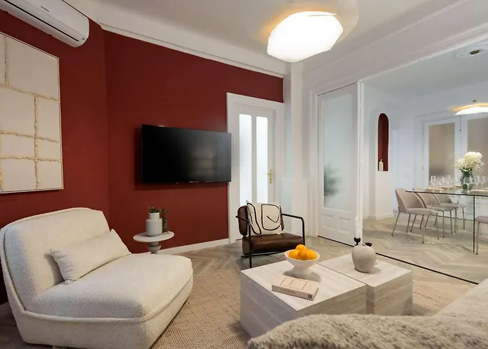 Refined 3br - Balcony With Boulevard Views Near Cismigiu