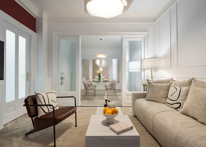 Refined 3br - Balcony With Boulevard Views Near Cismigiu *