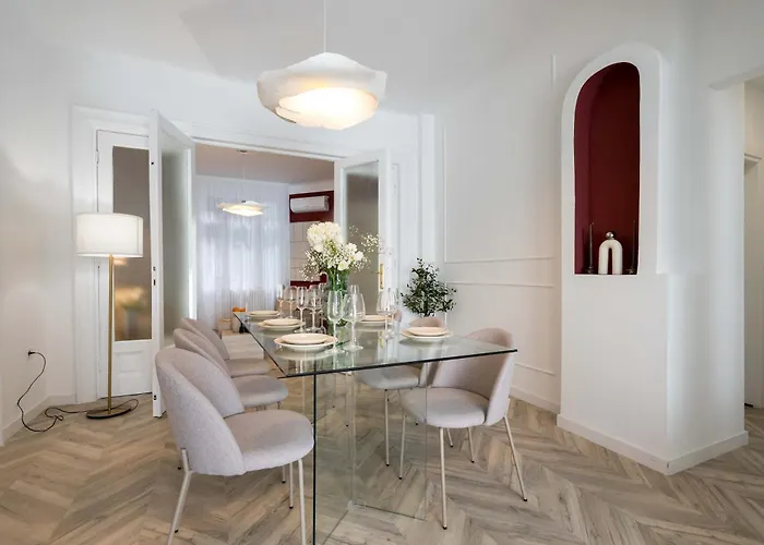 Refined 3br - Balcony With Boulevard Views Near Cismigiu דירה בוקרשט