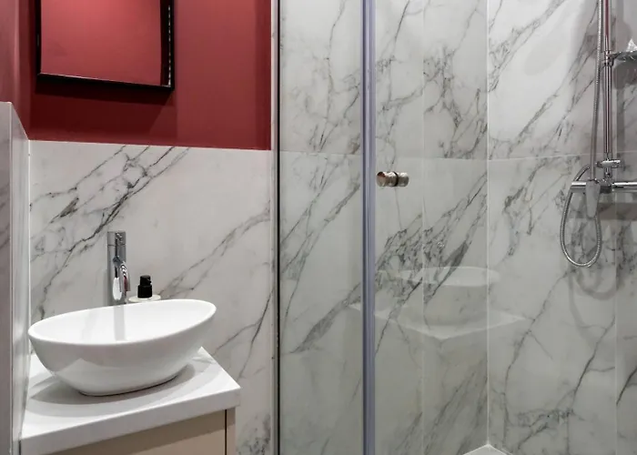 Refined 3br - Balcony With Boulevard Views Near Cismigiu * בוקרשט