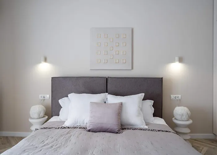 Refined 3br - Balcony With Boulevard Views Near Cismigiu Apartament