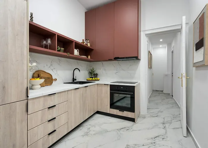 Apartament Refined 3br - Balcony With Boulevard Views Near Cismigiu