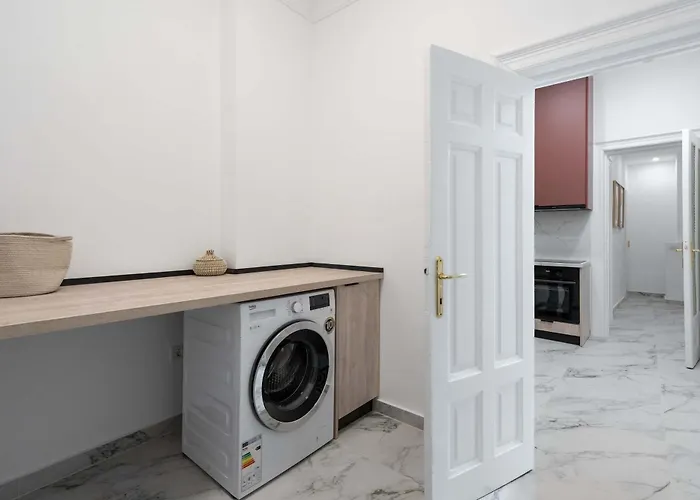 Refined 3br - Balcony With Boulevard Views Near Cismigiu Appartamento Bucarest