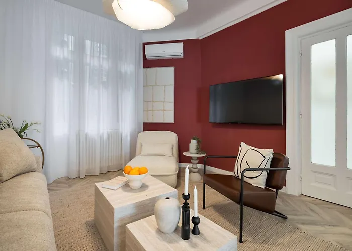 Refined 3br - Balcony With Boulevard Views Near Cismigiu Bukarest