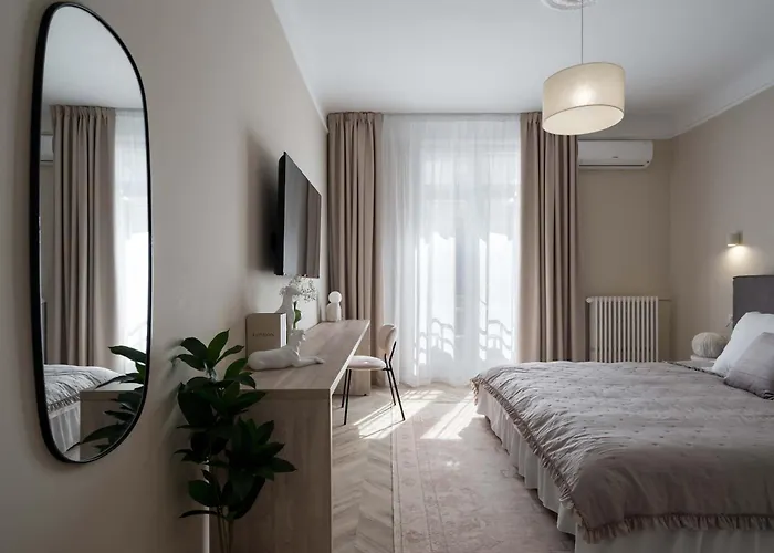 Refined 3br - Balcony With Boulevard Views Near Cismigiu Bukarest