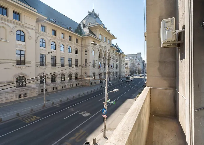 Refined 3br - Balcony With Boulevard Views Near Cismigiu * Bukarest