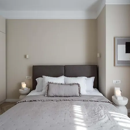 Refined 3br - Balcony With Boulevard Views Near Cismigiu