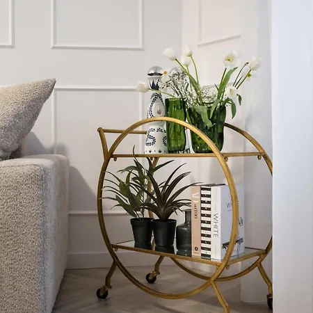 Apartment Refined 3br - Balcony With Boulevard Views Near Cismigiu Bukarest