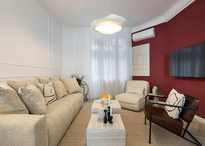 Refined 3br - Balcony With Boulevard Views Near Cismigiu Daire